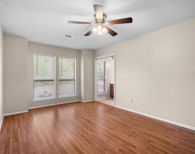 726 Michol Street - Photo Thumbnail 11
