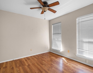 726 Michol Street - Photo Thumbnail 18