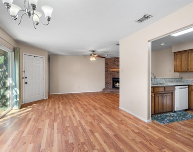 726 Michol Street - Photo Thumbnail 8