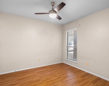 726 Michol Street - Photo Thumbnail 15