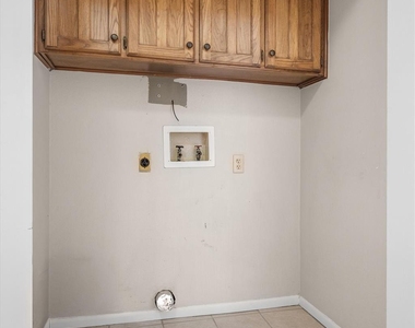 726 Michol Street - Photo Thumbnail 20