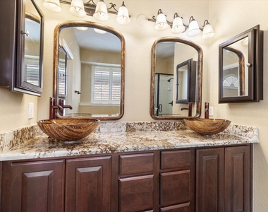 8129 Springmoss Drive - Photo Thumbnail 21