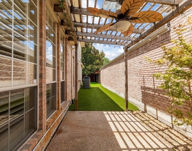 8129 Springmoss Drive - Photo Thumbnail 34