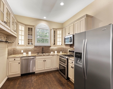 8129 Springmoss Drive - Photo Thumbnail 14