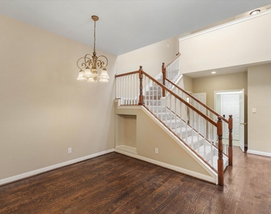 8129 Springmoss Drive - Photo Thumbnail 24