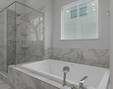381 E Greenbriar Lane - Photo Thumbnail 24