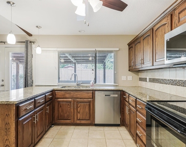 1503 Field Cove Drive - Photo Thumbnail 7