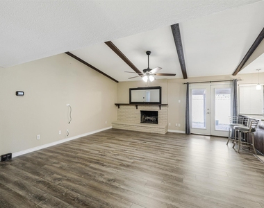 1503 Field Cove Drive - Photo Thumbnail 9