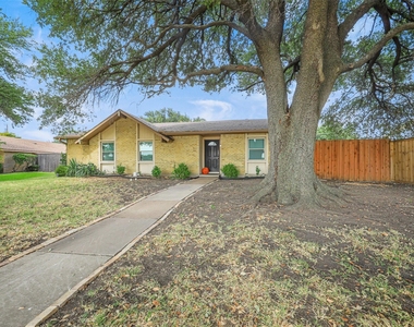 1503 Field Cove Drive - Photo Thumbnail 2