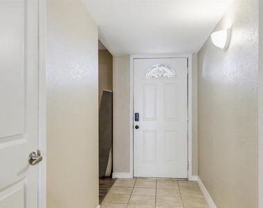 1503 Field Cove Drive - Photo Thumbnail 3