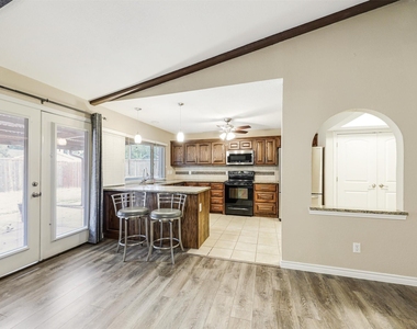 1503 Field Cove Drive - Photo Thumbnail 8
