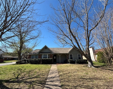 2101 Pueblo Drive - Photo Thumbnail 13