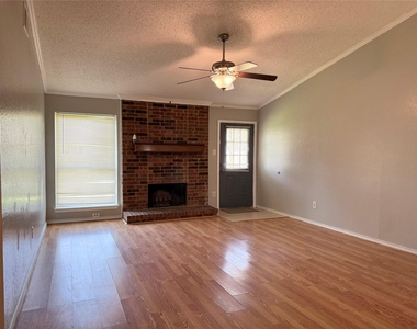 2101 Pueblo Drive - Photo Thumbnail 1