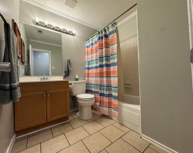 2101 Pueblo Drive - Photo Thumbnail 11