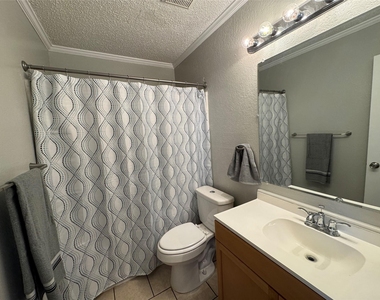 2101 Pueblo Drive - Photo Thumbnail 7