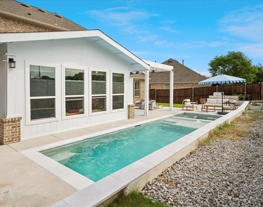 4576 Berry Ridge Lane - Photo Thumbnail 32