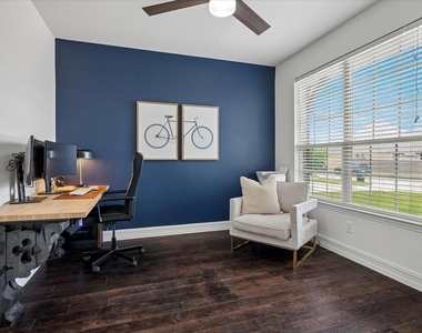 4576 Berry Ridge Lane - Photo Thumbnail 3