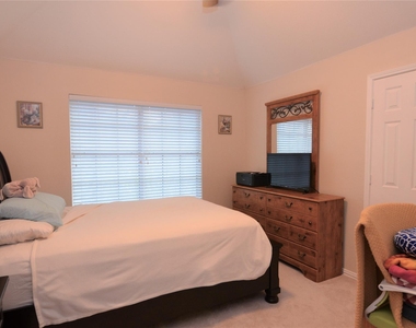 2412 Clearwood Lane - Photo Thumbnail 28
