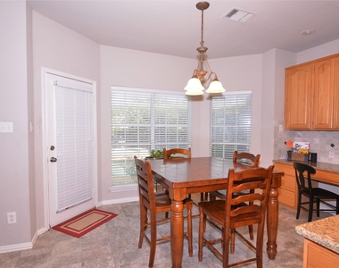 2412 Clearwood Lane - Photo Thumbnail 14