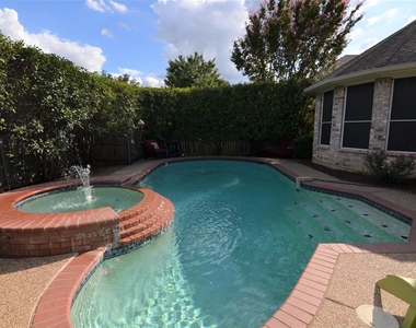 2412 Clearwood Lane - Photo Thumbnail 18