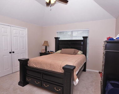 2412 Clearwood Lane - Photo Thumbnail 29