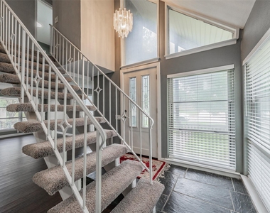 2821 Cheyenne Street - Photo Thumbnail 4
