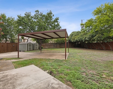 414 Bluegrass Lane - Photo Thumbnail 18