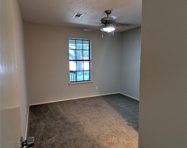 3409 Jewel Street - Photo Thumbnail 11