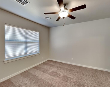 17421 Lantana Loop - Photo Thumbnail 16