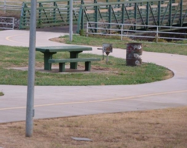 2421 Sandra Drive - Photo Thumbnail 16