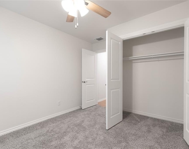 8708 Poppey Place - Photo Thumbnail 11