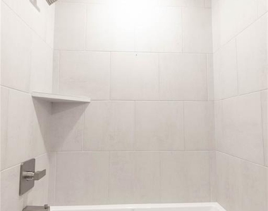 9228 Nw 86th Street - Photo Thumbnail 10