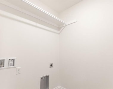 9228 Nw 86th Street - Photo Thumbnail 12