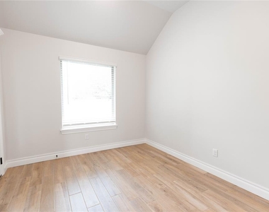 12309 Samara Drive - Photo Thumbnail 8