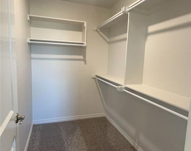 2229 Nw 170th Street - Photo Thumbnail 10