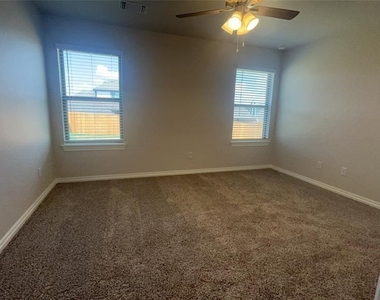 2229 Nw 170th Street - Photo Thumbnail 7