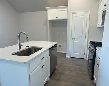 2229 Nw 170th Street - Photo Thumbnail 3
