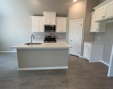 2220 Nw 170th Street - Photo Thumbnail 4