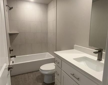 2220 Nw 170th Street - Photo Thumbnail 11