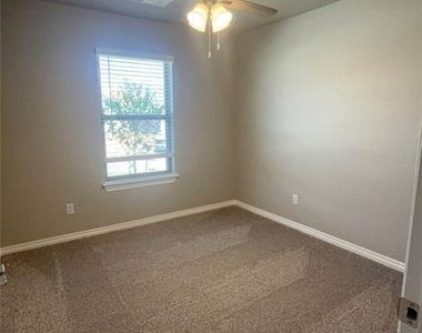 2220 Nw 170th Street - Photo Thumbnail 10