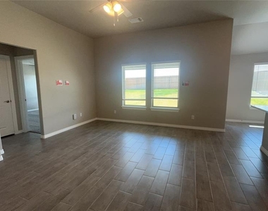 2220 Nw 170th Street - Photo Thumbnail 1