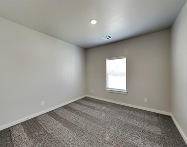 7001 Elk Canyon Road - Photo Thumbnail 14