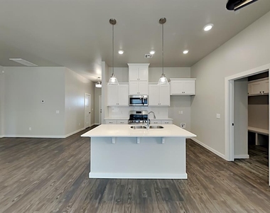 7001 Elk Canyon Road - Photo Thumbnail 6