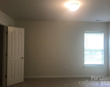 3400 Pasture View Court - Photo Thumbnail 15