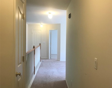 3400 Pasture View Court - Photo Thumbnail 10