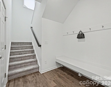 5125 Arbordale Way - Photo Thumbnail 7