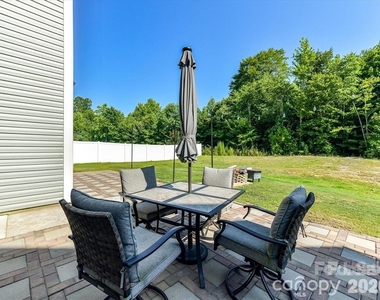 5125 Arbordale Way - Photo Thumbnail 19
