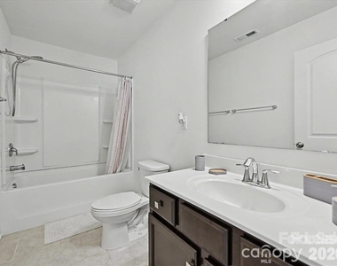 5125 Arbordale Way - Photo Thumbnail 16