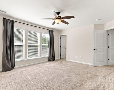 4148 Park South Station Boulevard - Photo Thumbnail 17