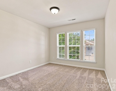 4148 Park South Station Boulevard - Photo Thumbnail 20